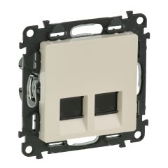 Розетка RJ45 двойная Кат.5е UTP слоновая кость Legrand Valena LIFE